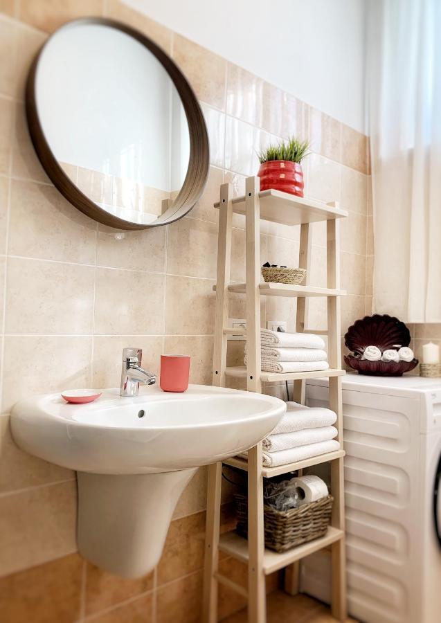 Casa Danema Appartement Sirmione Buitenkant foto
